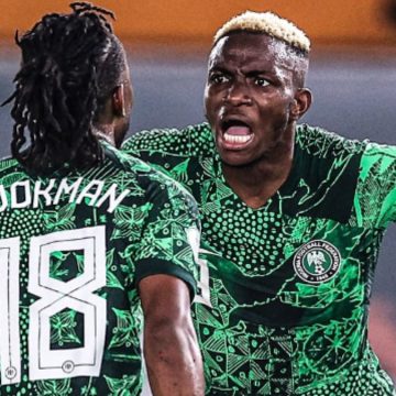 nijeryada-osimhen-krizi-turkiyeye-donmek-icin-kampi-birbirine-katti-FqbUz7uk.jpg Nijerya’da Osimhen krizi! Türkiye’ye dönmek için kampı birbirine kattı