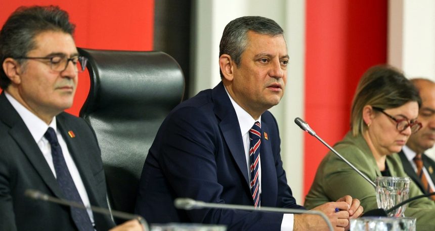 Özgür Özel’den erken seçim adımı