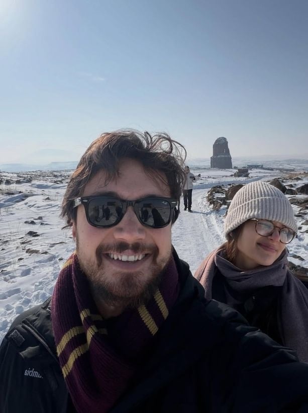 Ünlü çift Kars'ta aşk tazeledi 1 Ünlü çift Kars'ta aşk tazeledi