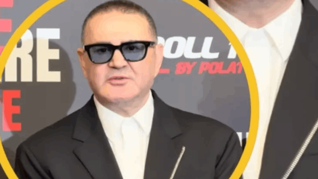 'Yağlarını aldırdı' denmişti!: Şafak Sezer'in son hali gündem oldu 1 'Yağlarını aldırdı' denmişti!: Şafak Sezer'in son hali gündem oldu