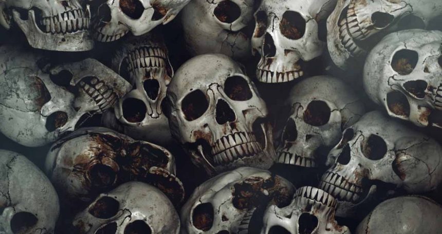 Yasal boşluklardan faydalanan fırsatçılar, insan iskeletlerini süs olarak pazarlıyor