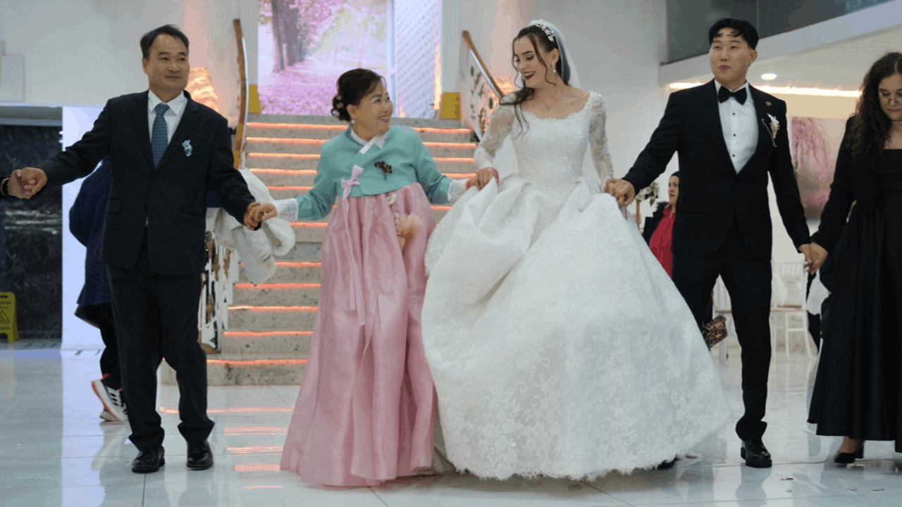 Yeong Jun Kim Rize'ye damat geldi: Melisa'yla evlendi 2 Yeong Jun Kim Rize'ye damat geldi: Melisa'yla evlendi